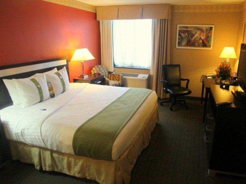 The Laguardia Hotel 3*