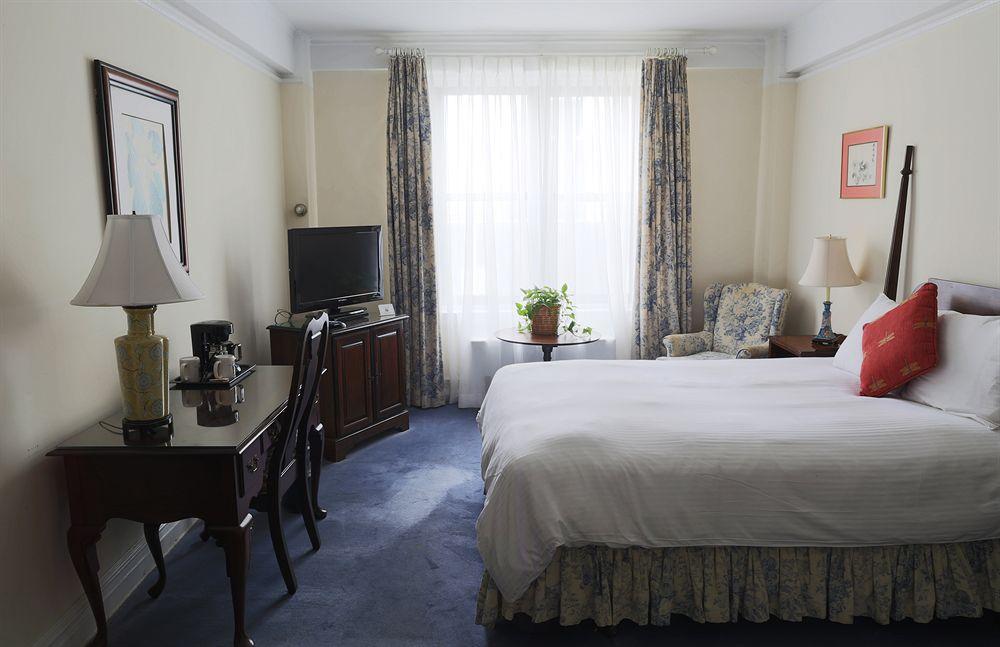 Roger Smith Hotel New York