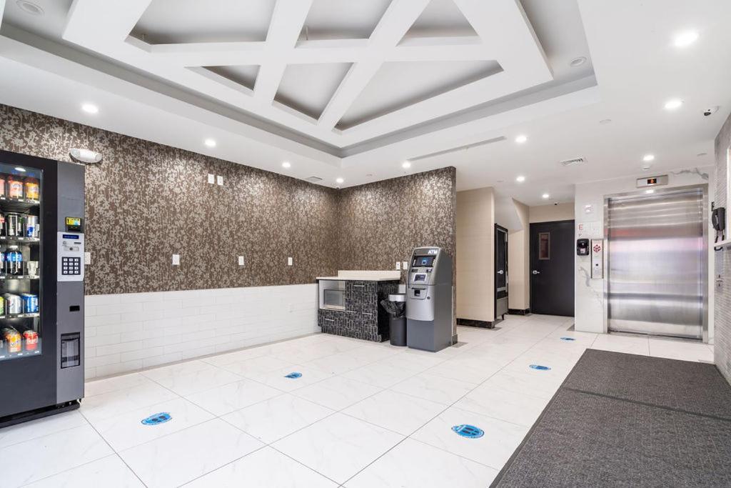 Ninety Five Fordham / St. Barnabas Hospital Hotel