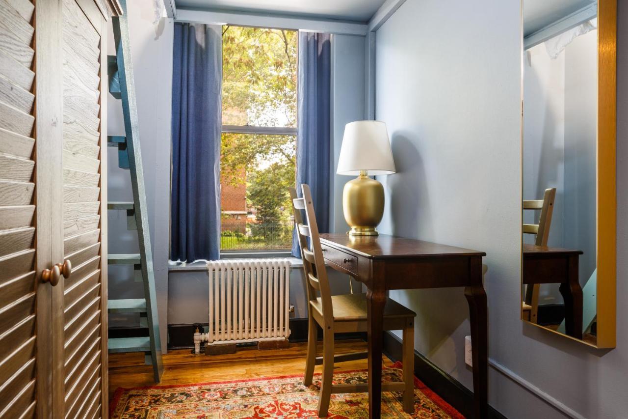 Hostel Lamartine Chelsea *