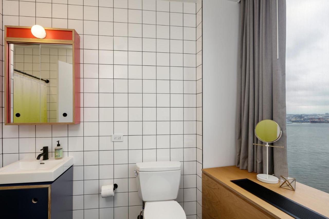 Placemakr Street 4*