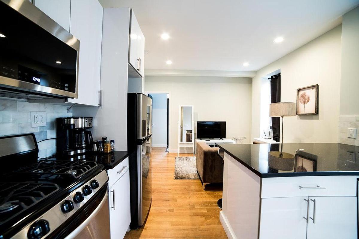 Apartment Newly Renovated Heart Of Lower East Side 2br 1ba, 5 Min Walk To Soho, 1 Block To Whole Foods, Washer Dryer! New York
