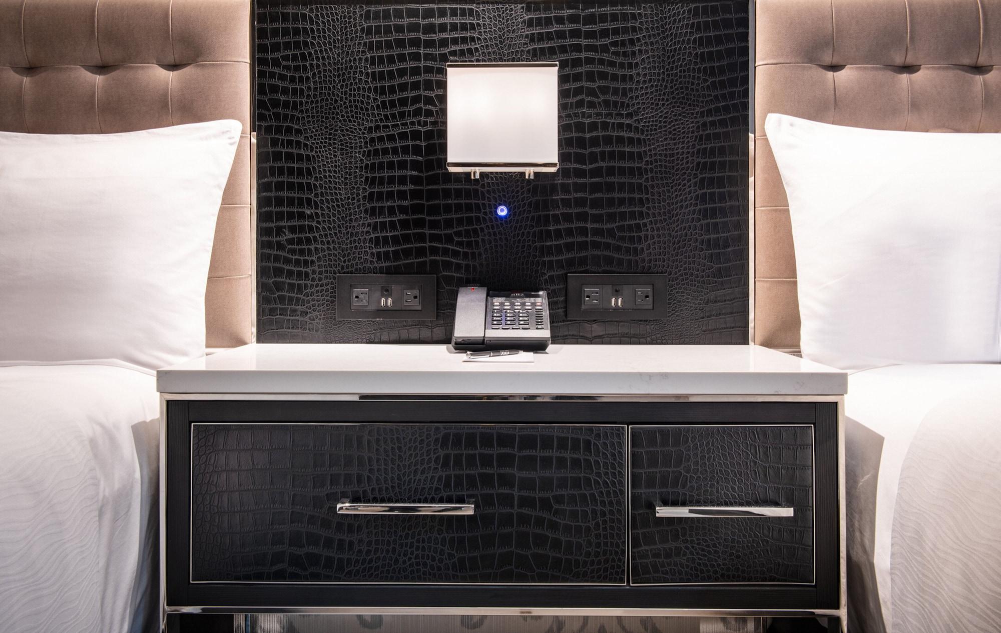 Aliz Times Square 4*