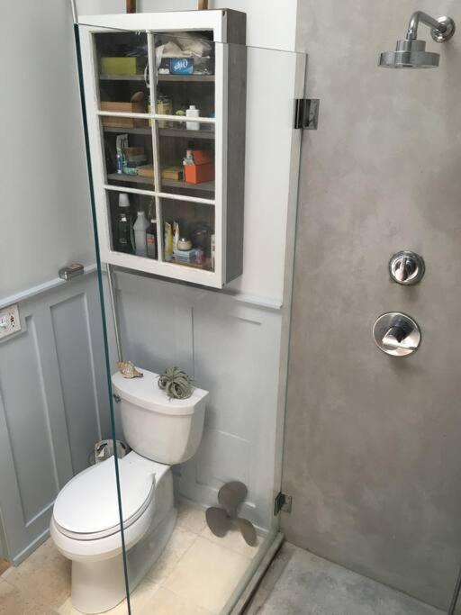 Artsy Elegant 4-Br Townhouse Quiet Brooklyn Block * New York