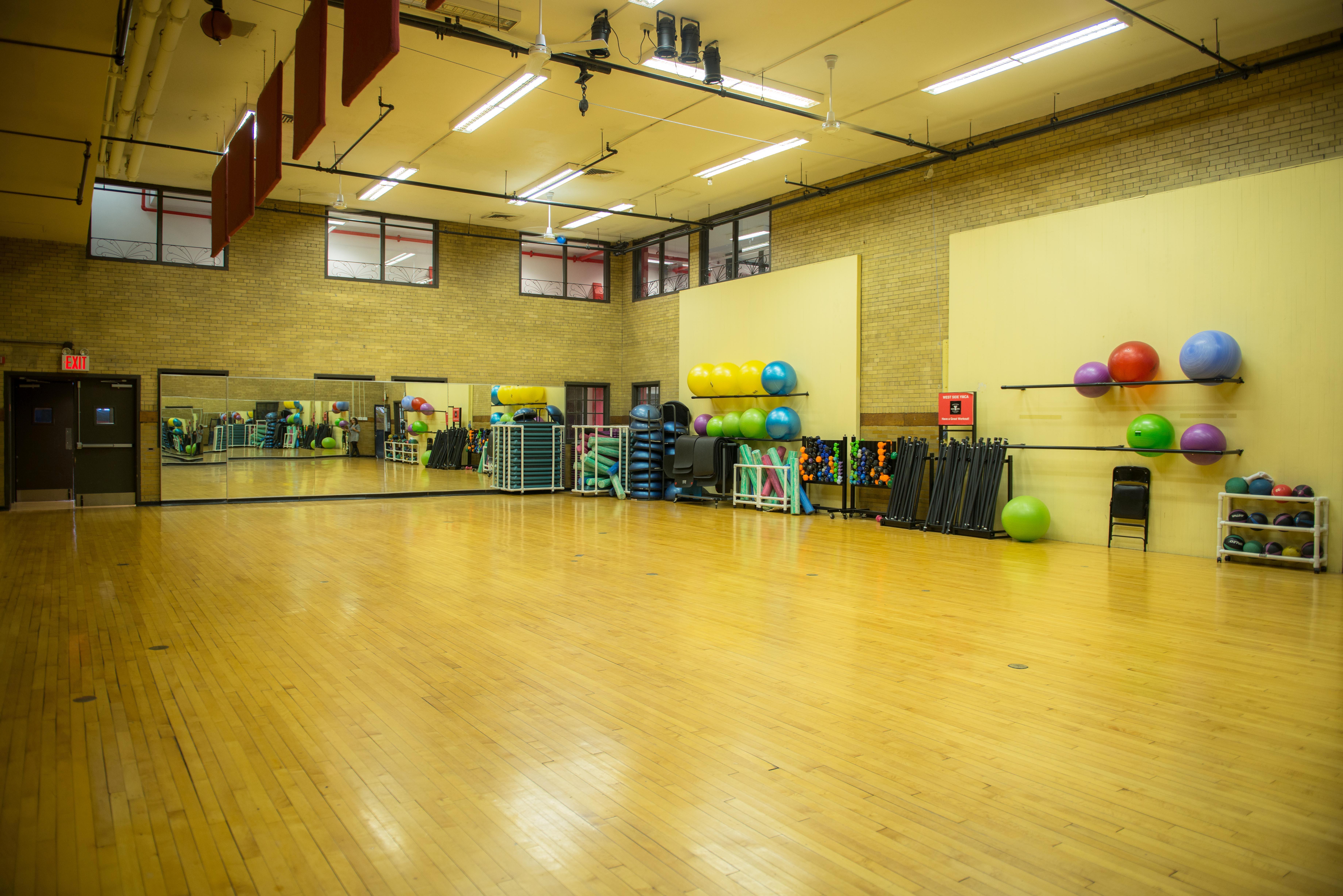 Hostel West Side Ymca *