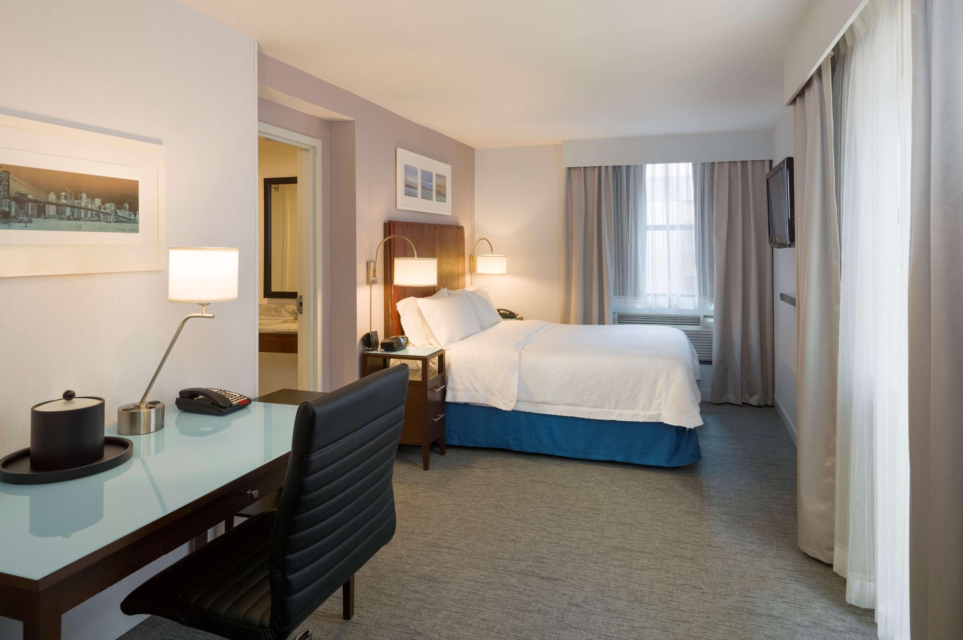 Hotel Hampton By Hilton Seaport New York