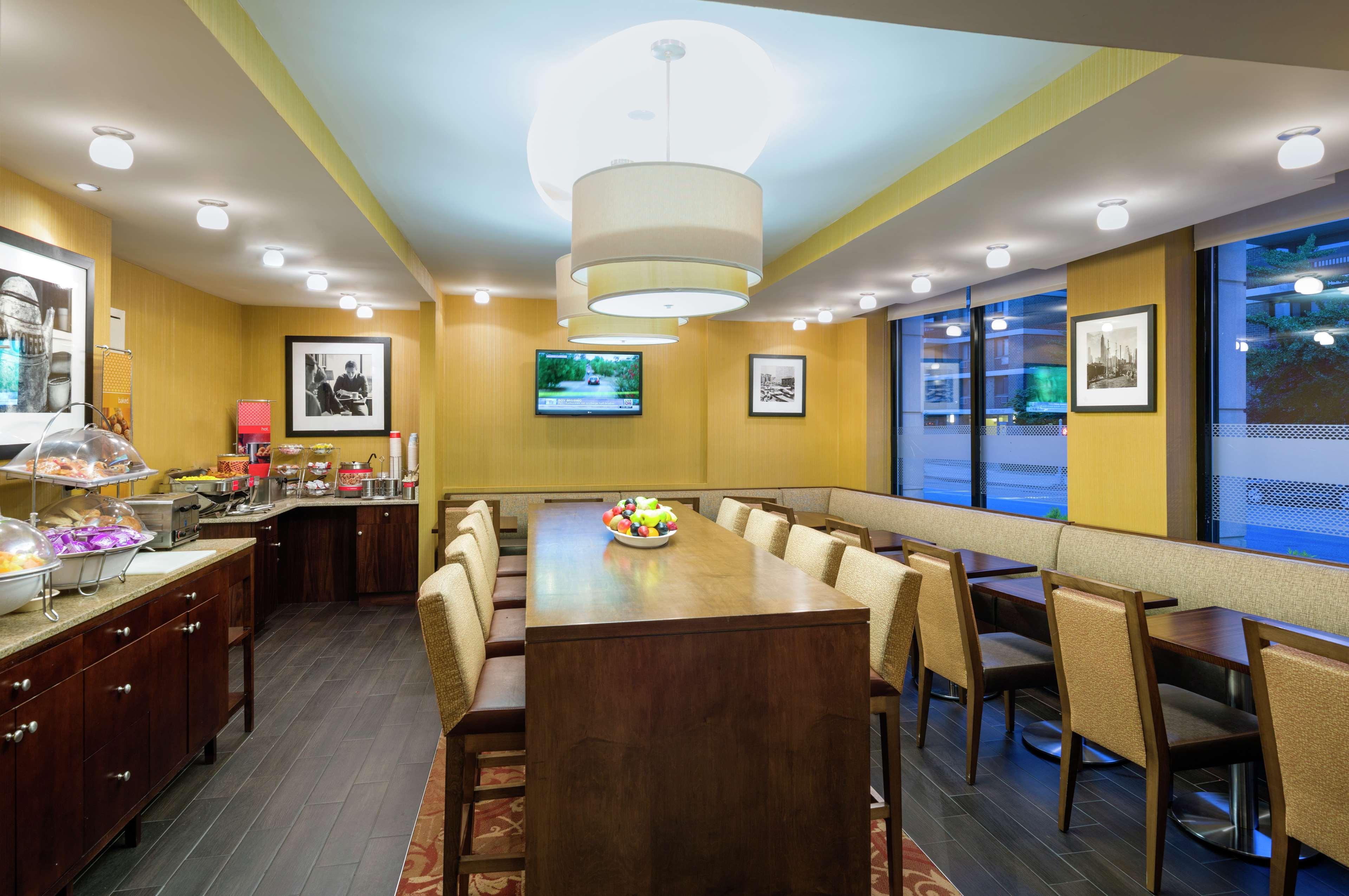 Hotel Hampton By Hilton Seaport New York