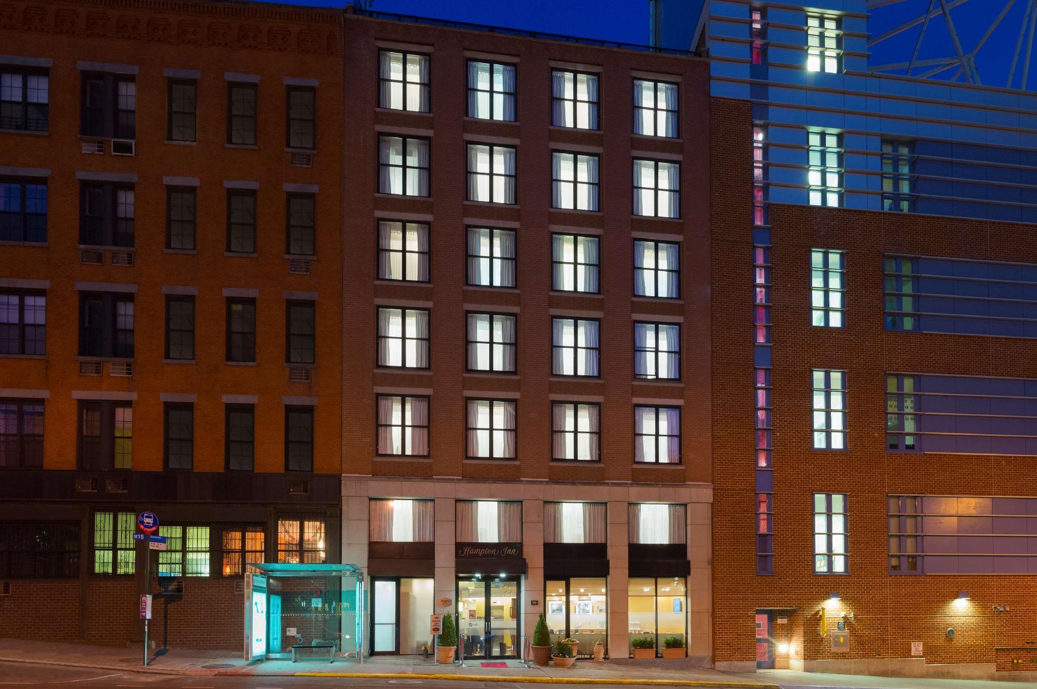 Hampton By Hilton Seaport Hotel