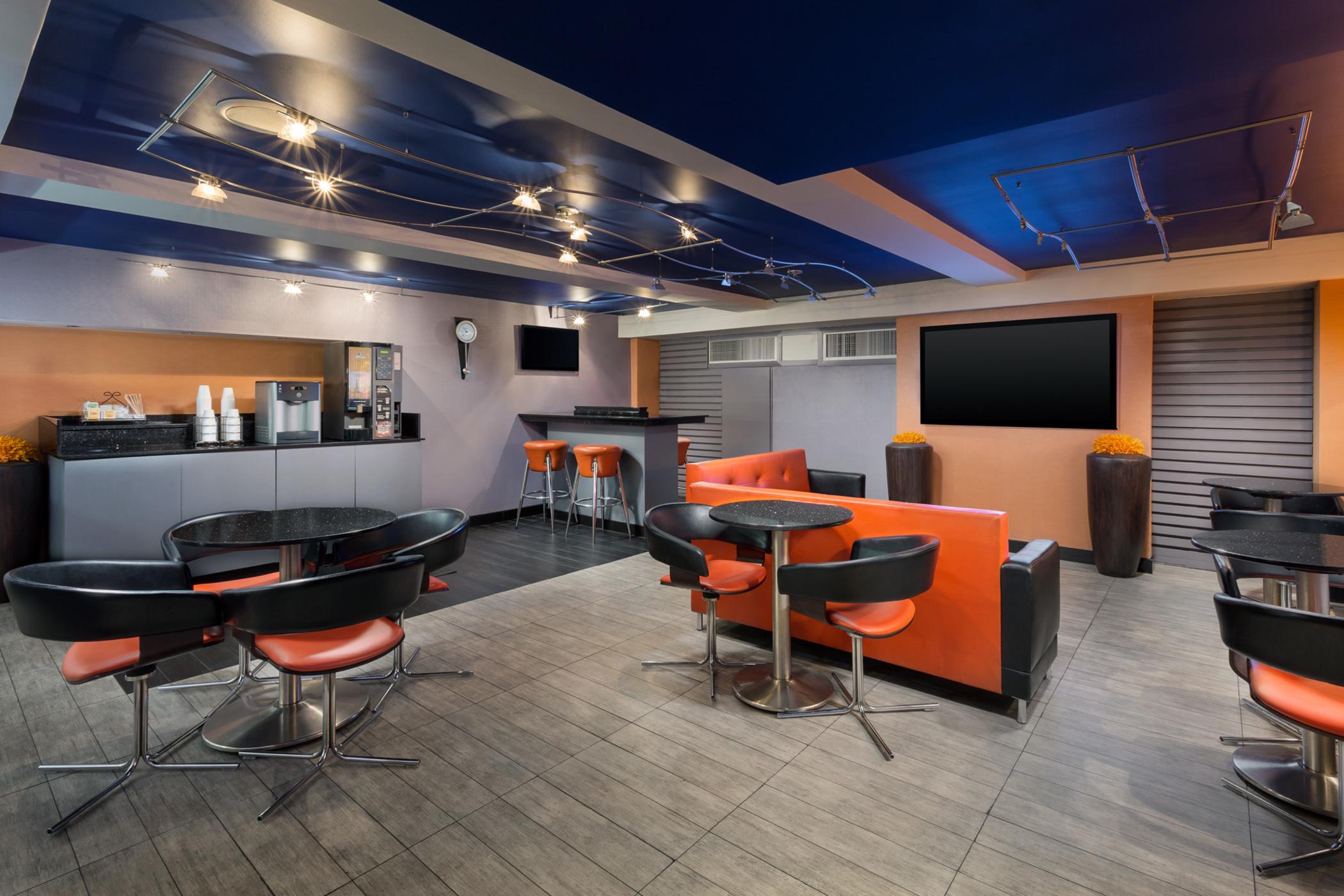 Nyma, The Manhattan Hotel 4*