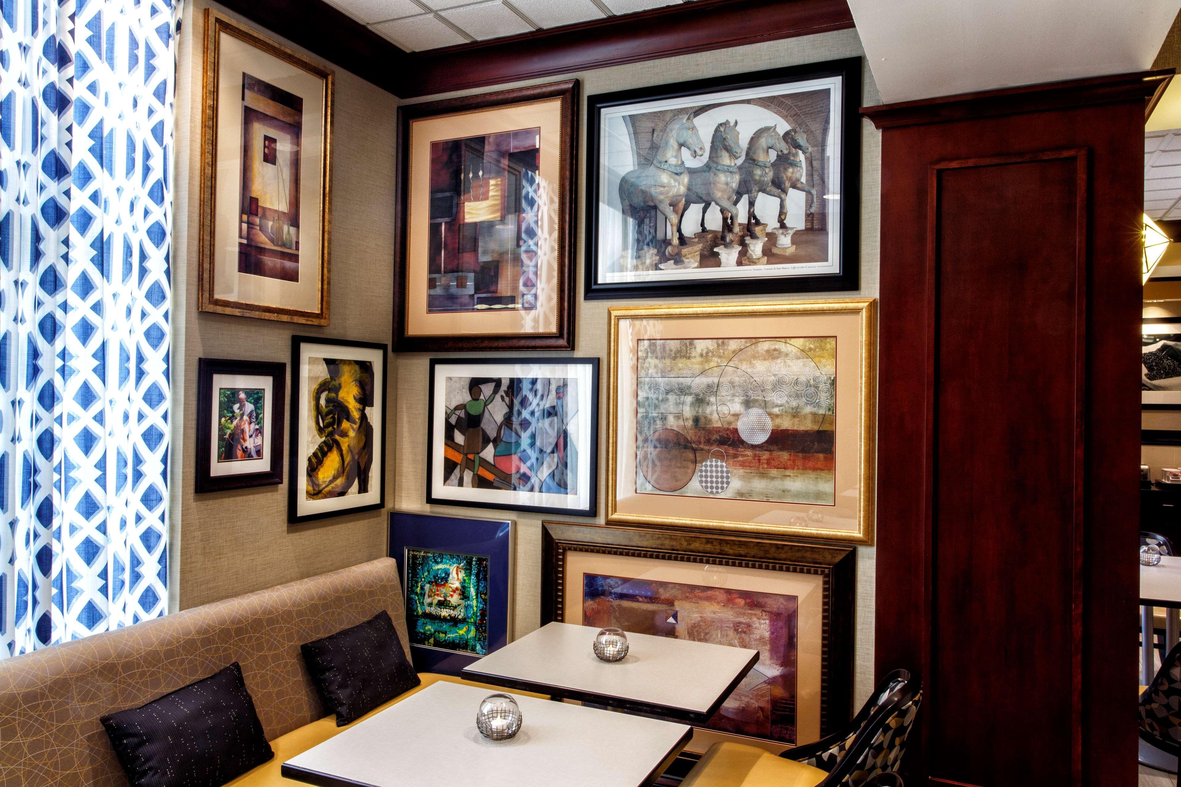 Hampton Inn&suites Staten Island 3*