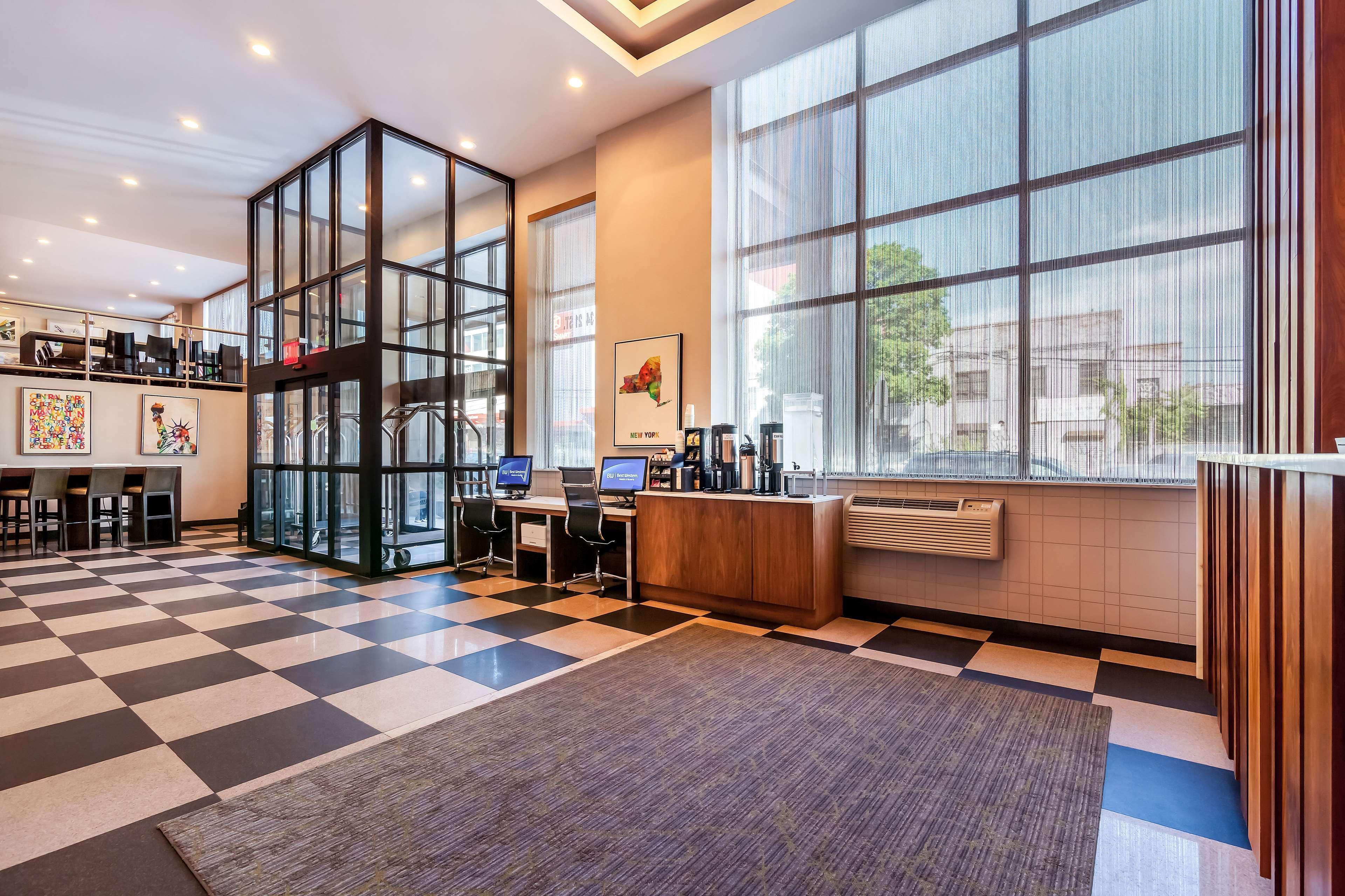 Western Plaza New York