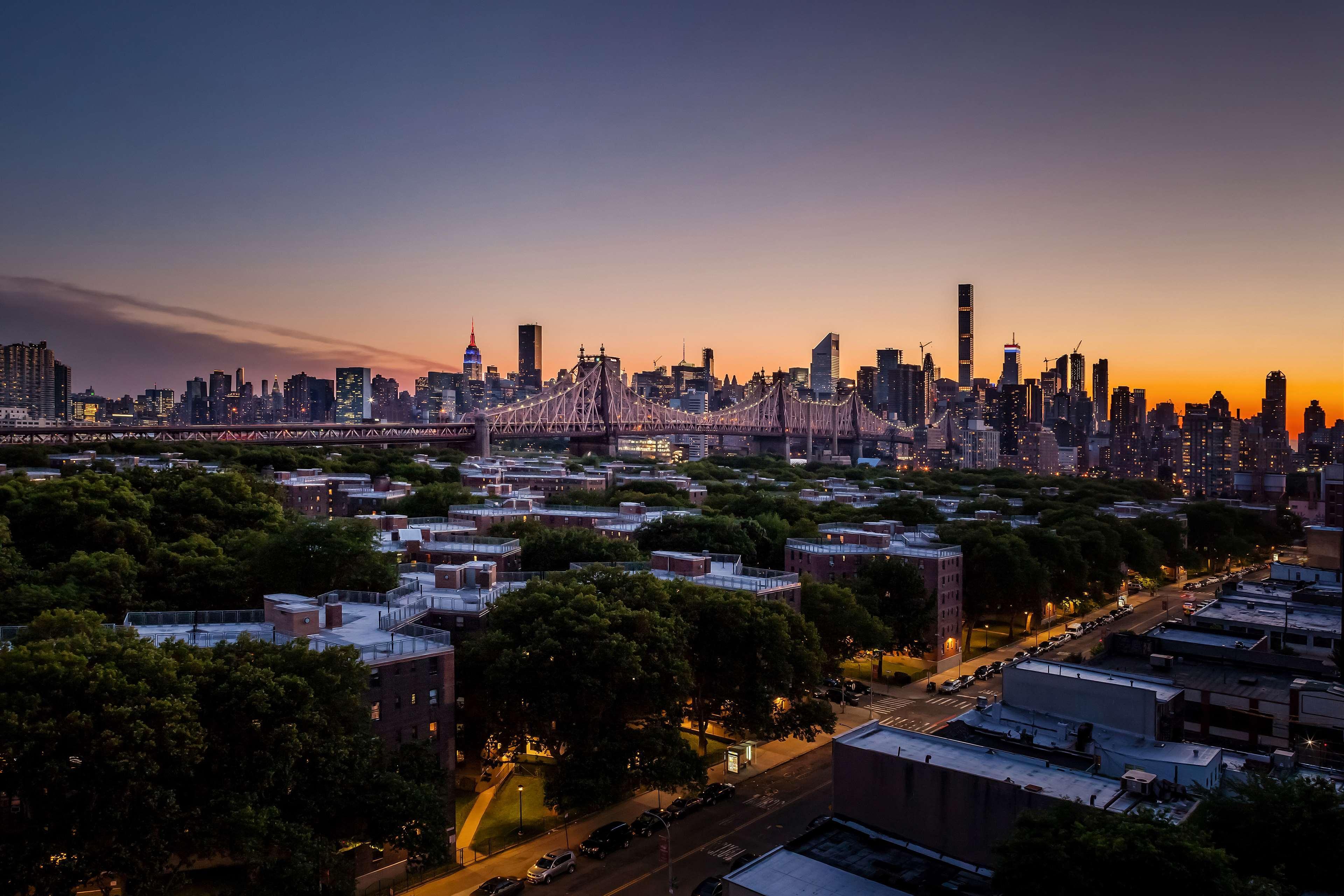 Hotel Western Plaza New York