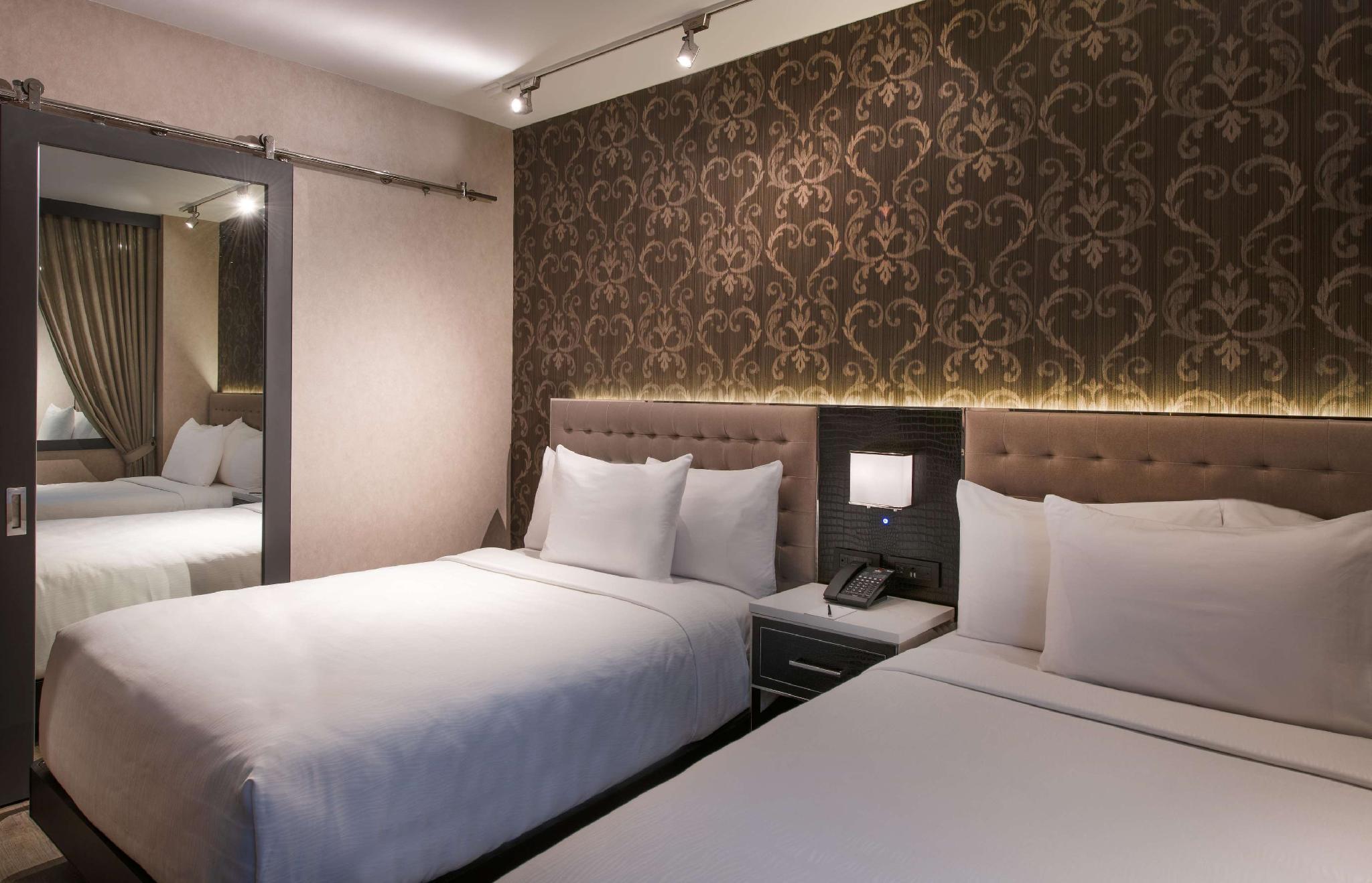 Hotel Aliz Times Square 4*