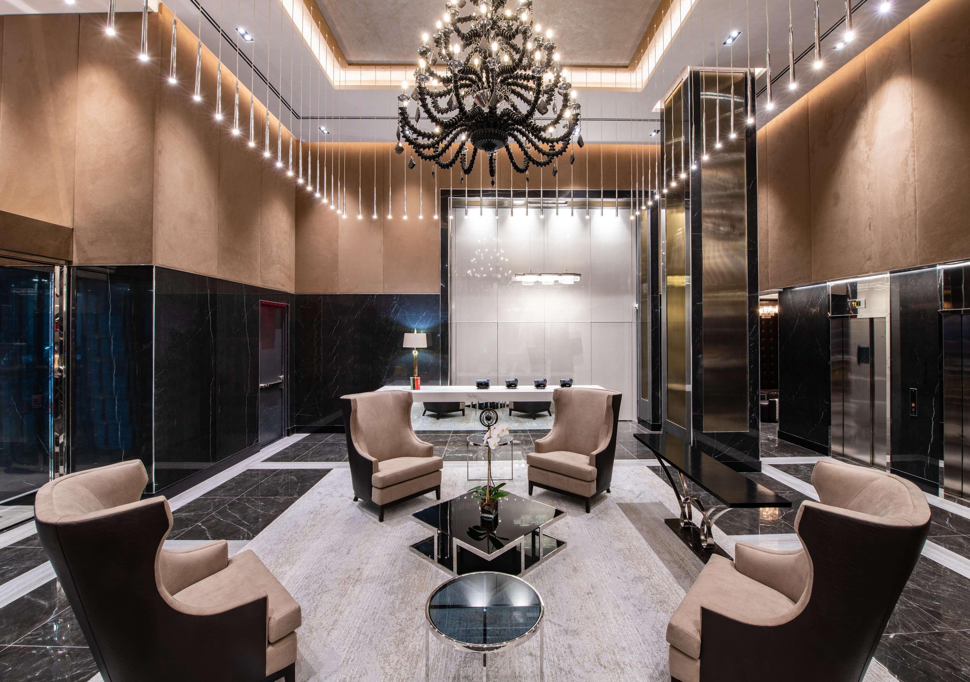 Aliz Times Square 4*