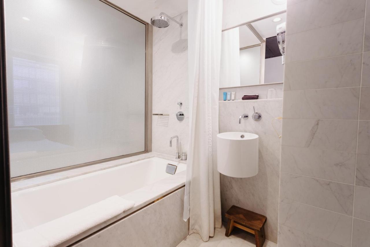 Alameda, Highline Hotel New York