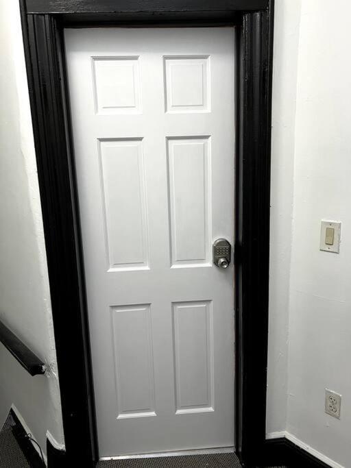 2 Bedroom Queens Near Airtrain, Jfk, Lga 646-667-6696 Appartement