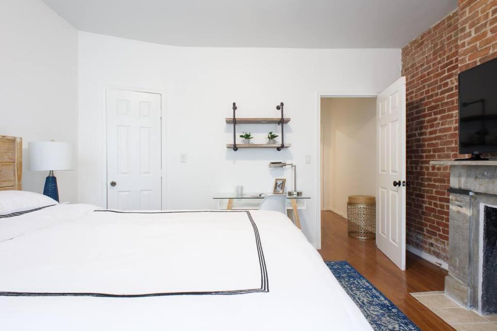 454-3w Prime Location 2br Newly Furnished Sleeps 5 *