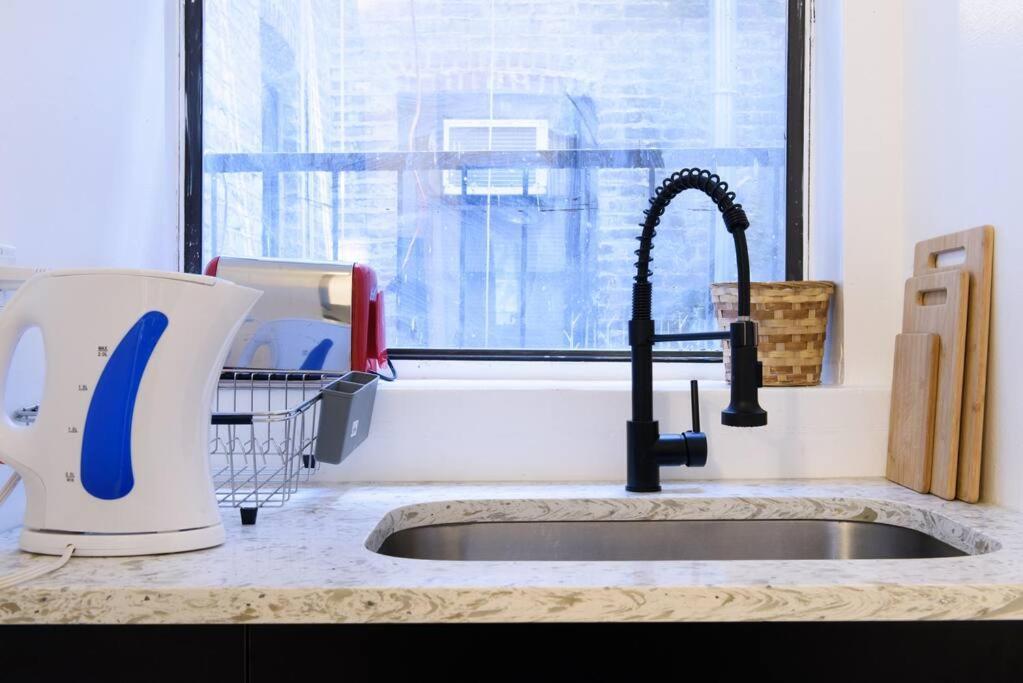 454-3w Prime Location 2br Newly Furnished Sleeps 5 *