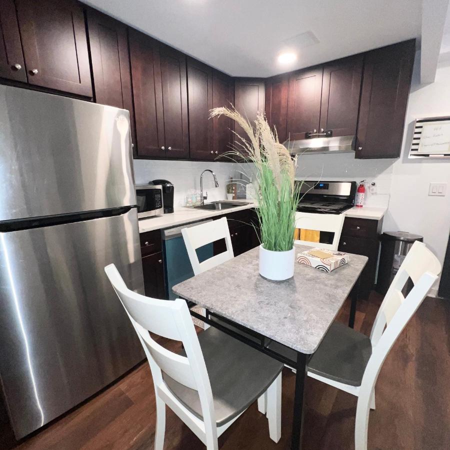 Cozy 1 Bedroom With Outdoor Patio Space Appartement