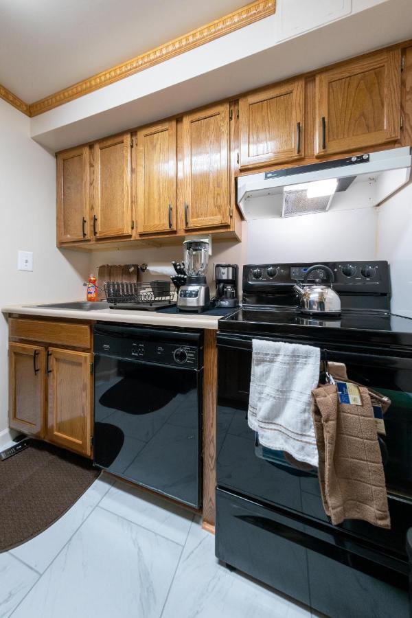 Travel Nurse Housing & Internationals Travelers, College Student, Young Business Professionals - Corporate Housing Accommodation, Offsite Employee & Vacation Temporary Short-terms Bookings *