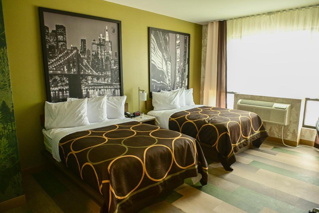 Super 8 By Wyndham Bronx Near Botanical Garden Hotel 2*