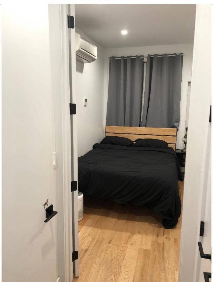 2 Bed Duplex With Private Yard Séjour chez l'habitant *