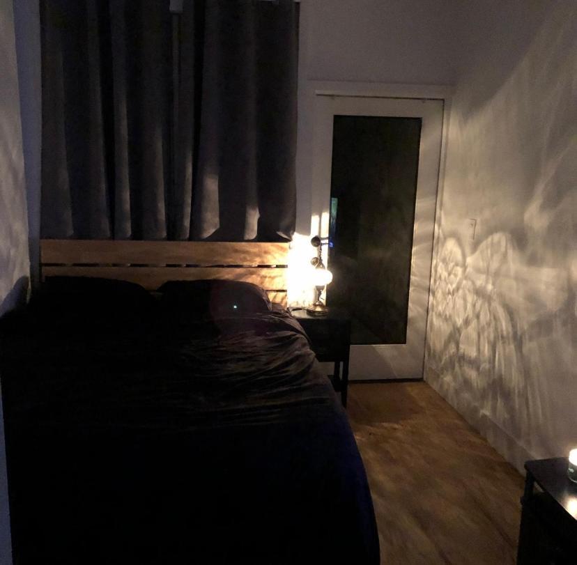 2 Bed Duplex With Private Yard Séjour chez l'habitant *