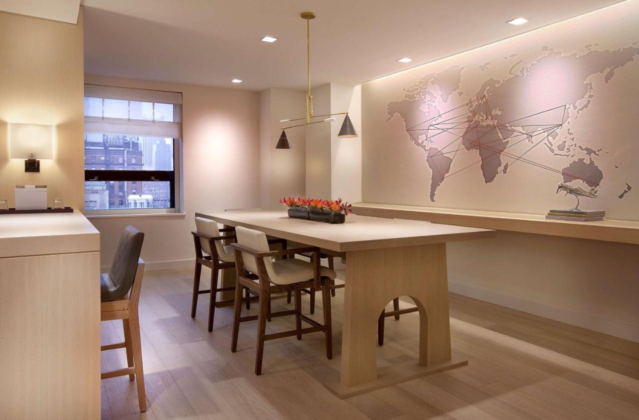 Hyatt Grand Hotel 4*