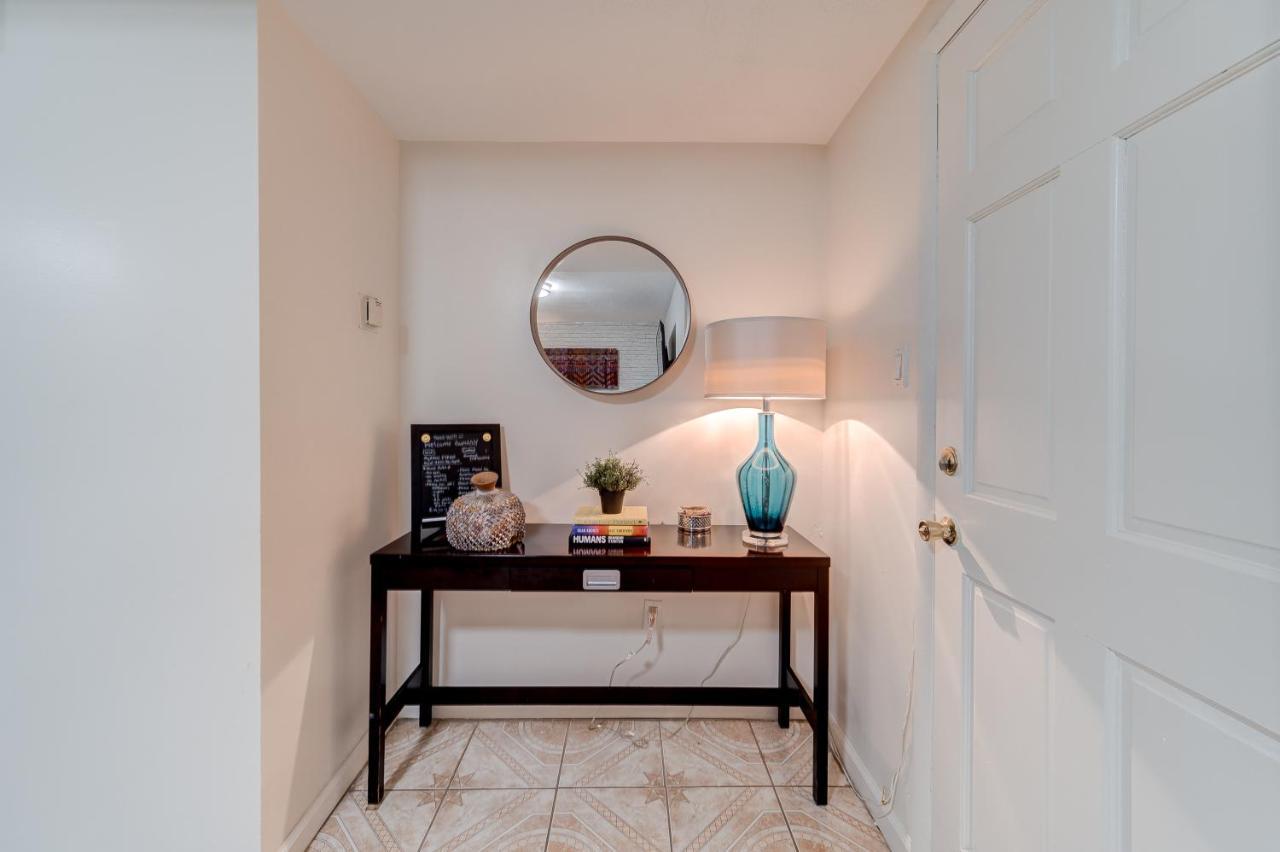 Wonderful Getaway In Canarsie Brooklyn With Parking