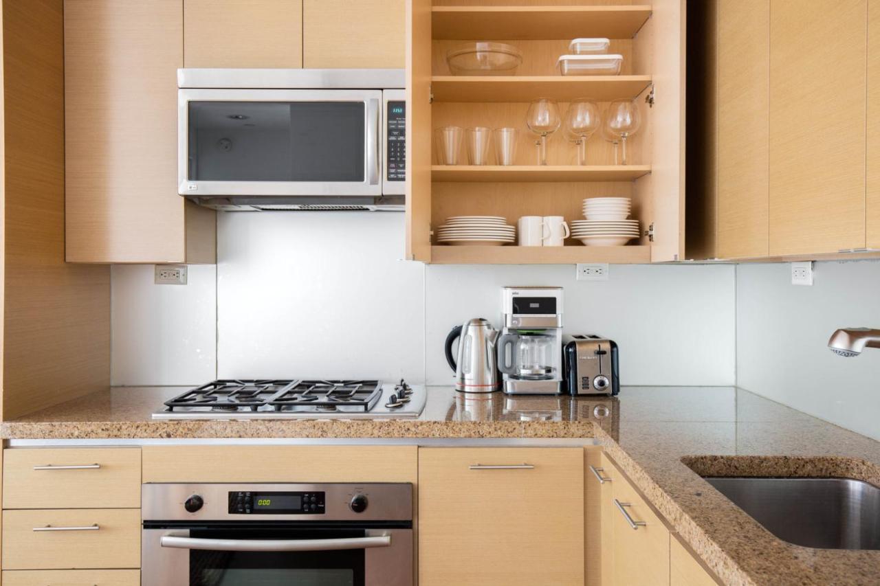 Midtown 1br W Doorman Gym Nr Theater District Nyc-595 Apartment