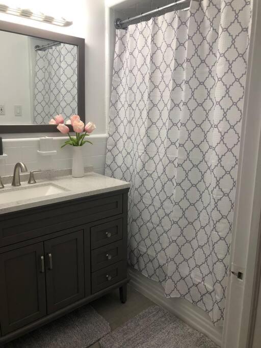 Private In Townhouse W 2 Baths Fq Beds 1-3ppl