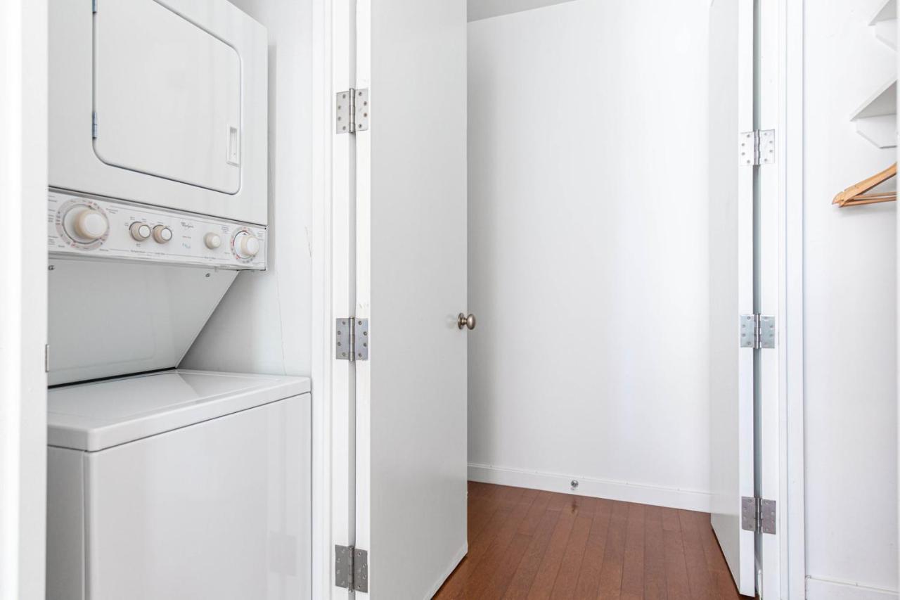 Midtown 1br W Doorman Gym Nr Theater District Nyc-595 *