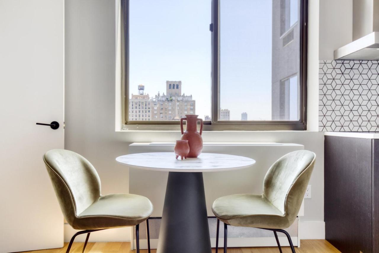 E Village 1br W Wd On Prime Corner Nyc-858 * New York