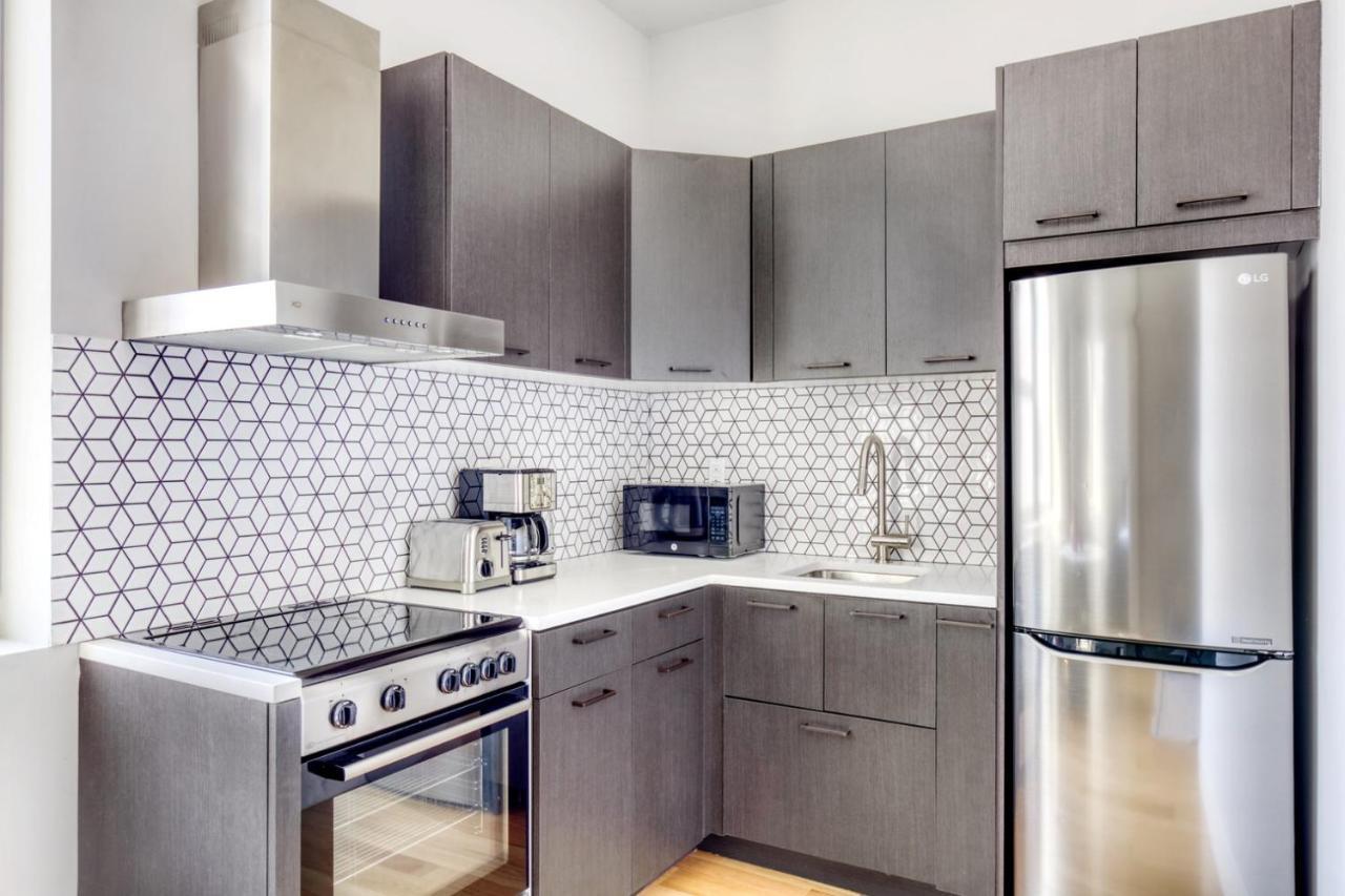 E Village 1br W Wd On Prime Corner Nyc-858