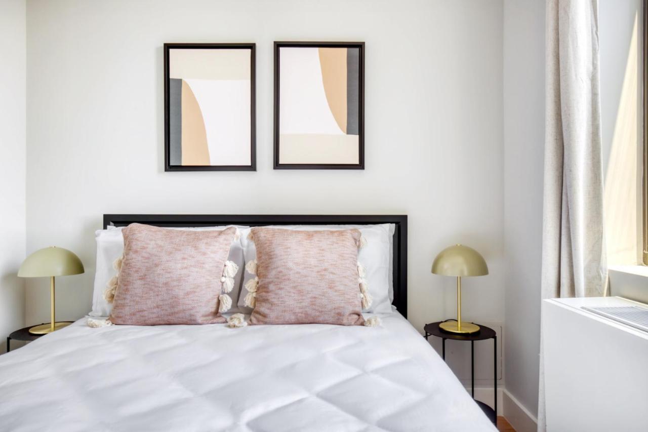 E Village 1br W Wd On Prime Corner Nyc-858 Apartment