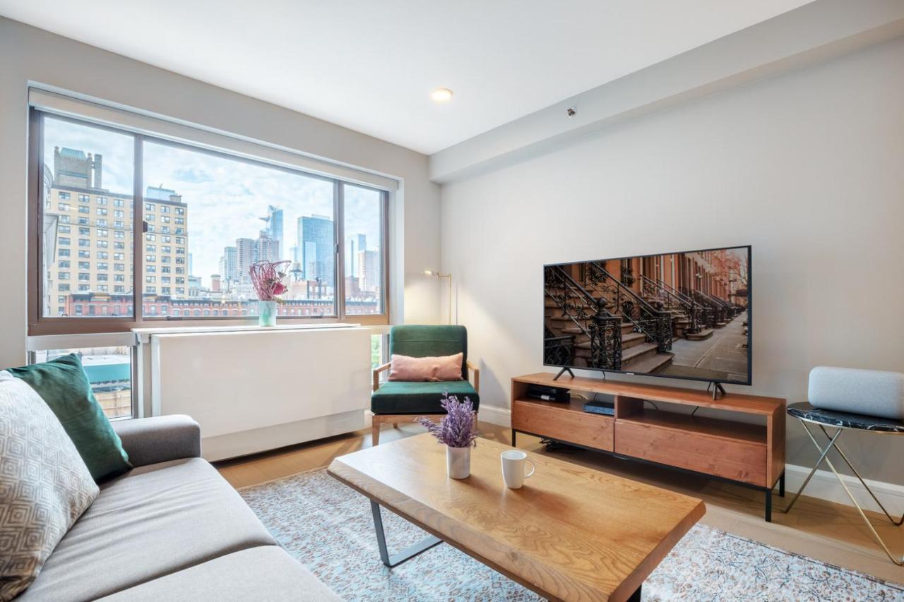 Theater District 1br Doorman Gym Garden Nyc-213 *