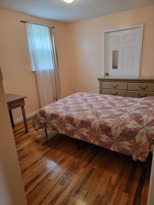 1st Floor Private Apt Near Ferry To Nyc And Park Apartment New York