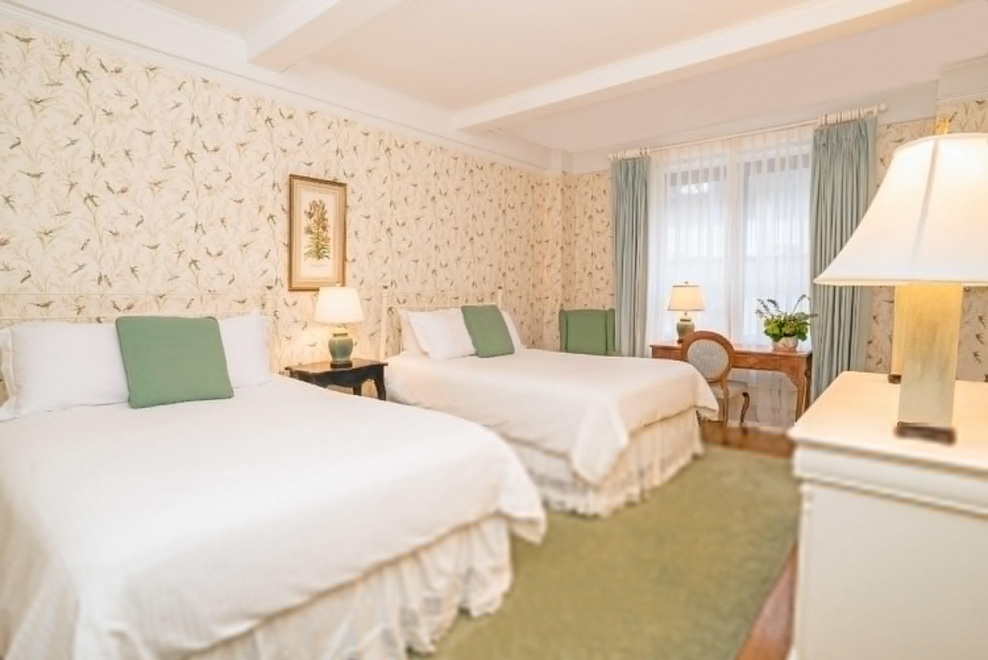 Hotel Roger Smith 3*