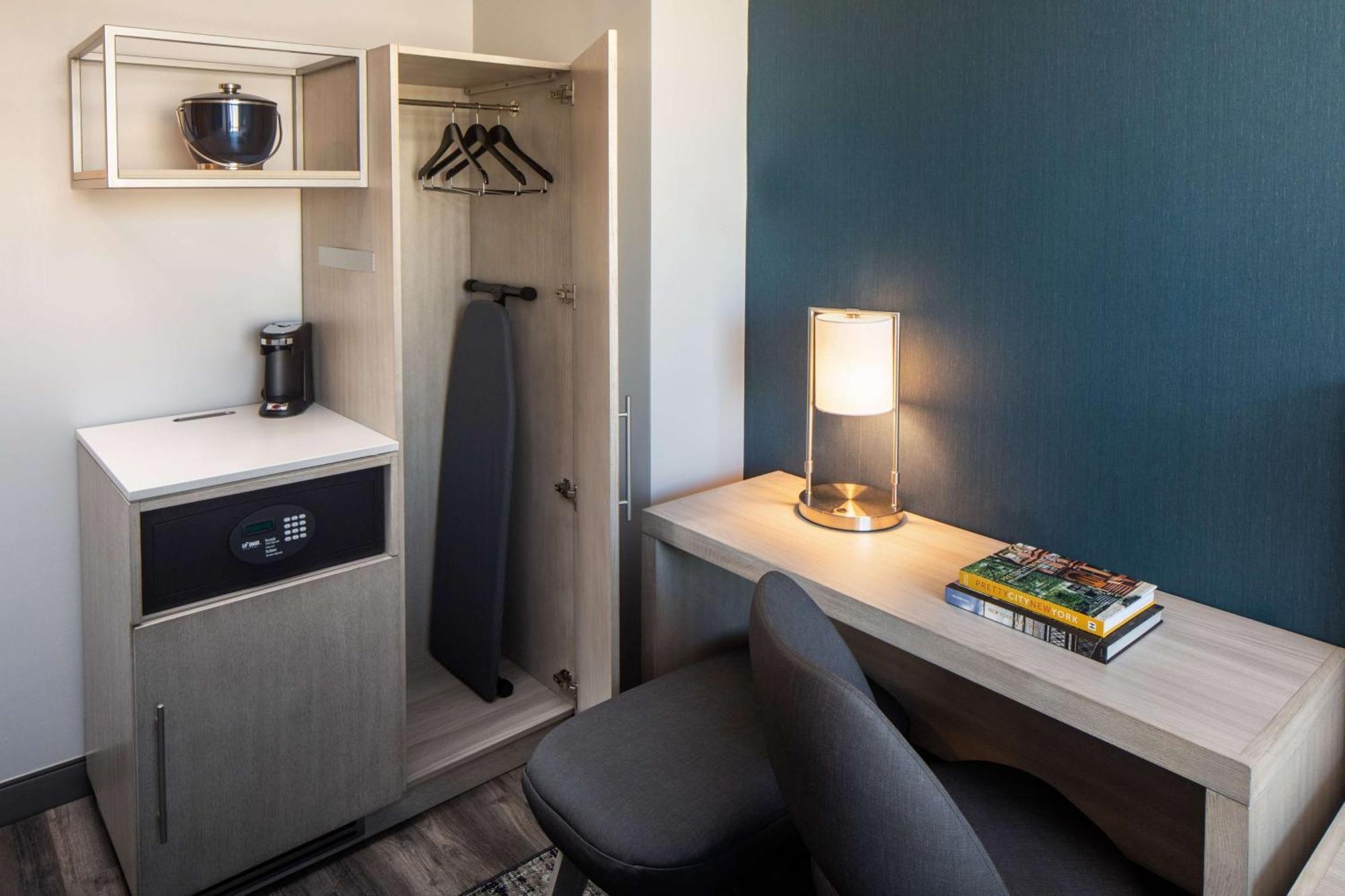 Hyatt Place Chelsea Hotel