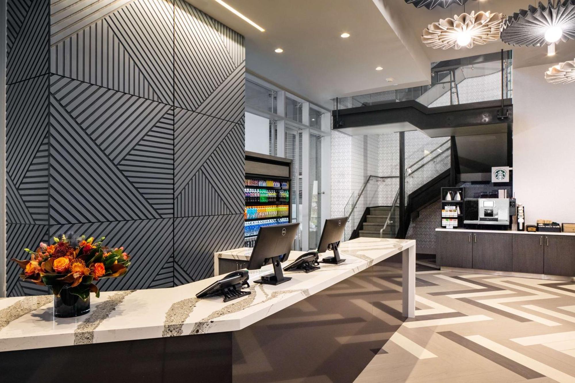 Hyatt Place Chelsea 4*