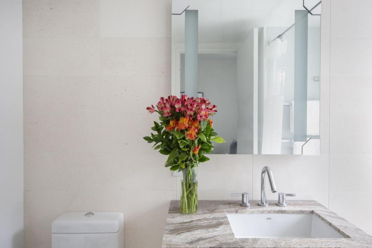 Apartment Perfectly Located 2bd Near Times Square With Gym New York