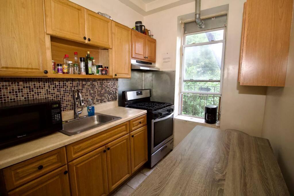 Tuk Ahoy - Sunset 2b With Shared Spaces Apartment New York