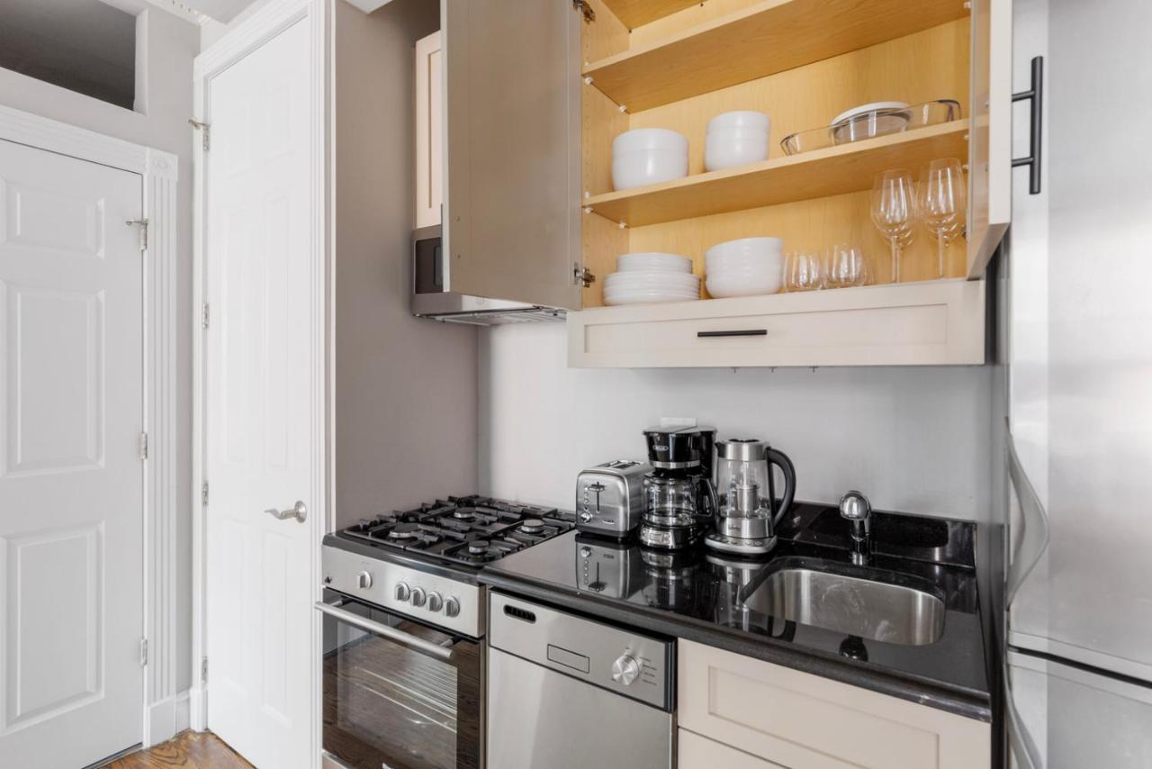 Appartement East Village 2br W Wd Nr Groceries Shops Nyc-1235 *