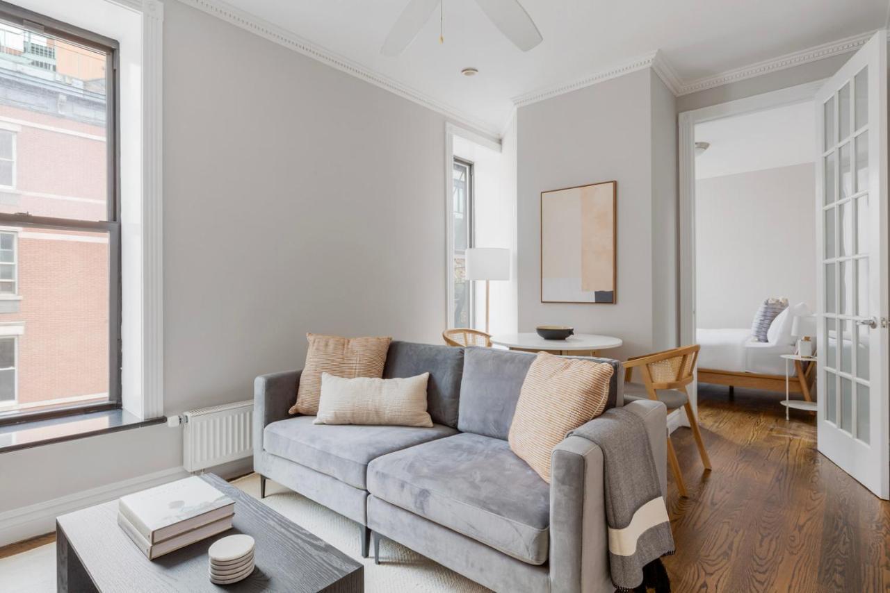 East Village 2br W Wd Nr Groceries Shops Nyc-1235 Appartement