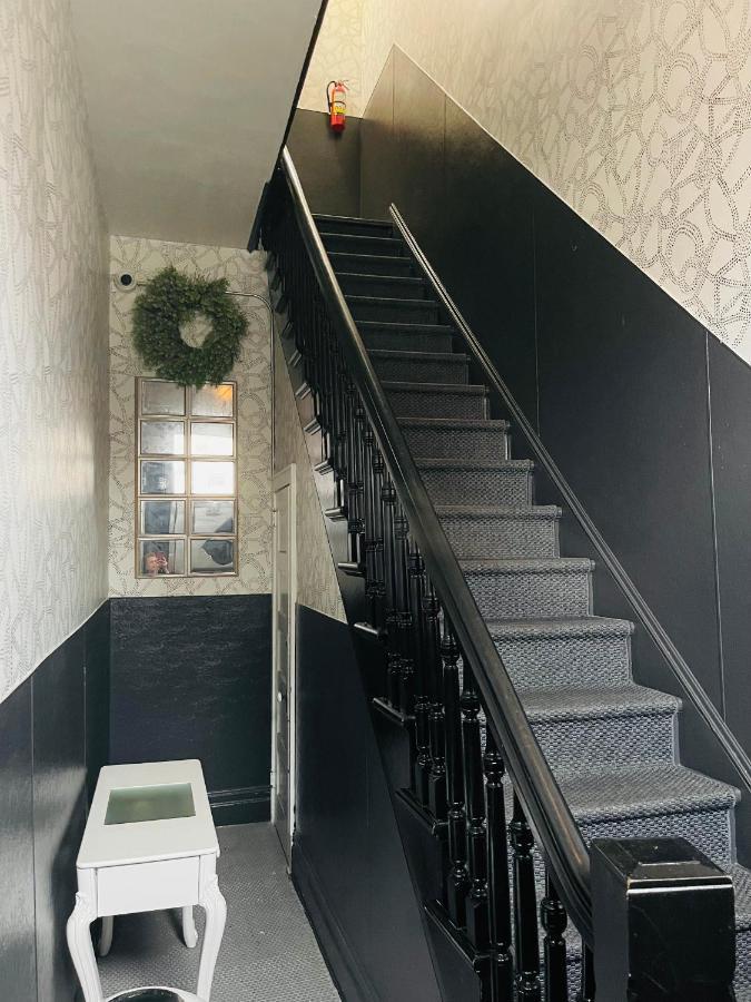 Private In Townhouse W 2 Baths Fq Beds 1-3ppl Apartment