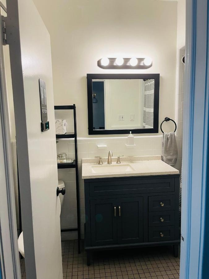 Private In Townhouse W 2 Baths Fq Beds 1-3ppl Apartment *