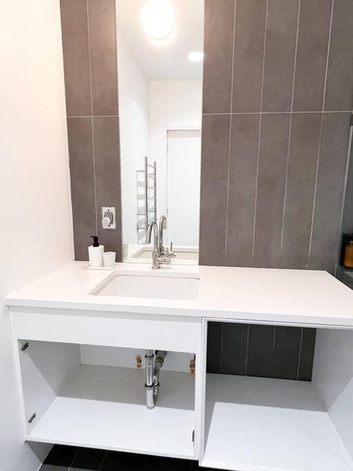 New Beautiful Modern One Bedroom In Brooklyn At Rem-casa Appartement New York