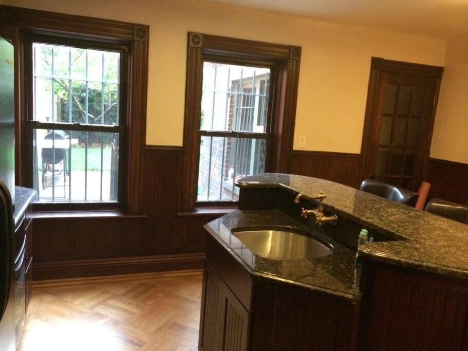 Garden With Private Entry Appartement New York
