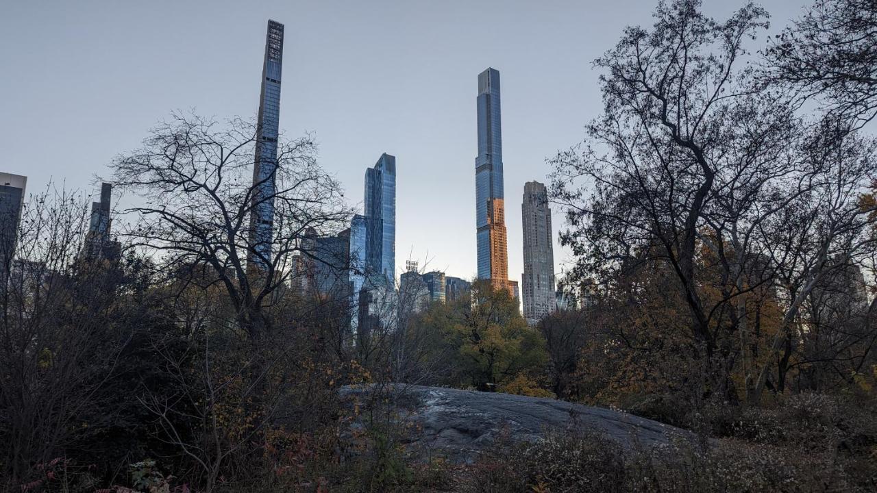 Park East And Museums Homestay *