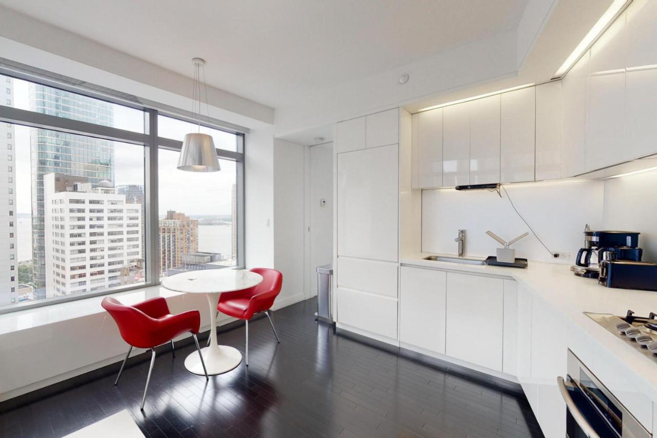 Apartment Financial District 1br W Wd Gym Elevator Nyc-1369 *